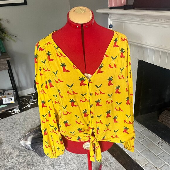 KENDRA DANDY for Anthropologie LS Blousy Top tie waist Strawberry Boots Sz 10 - Picture 2 of 11